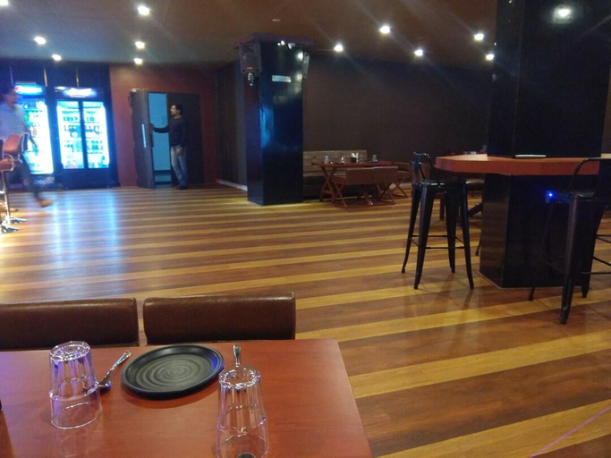 Food & Drinks, HOTEL SMR Palace, Bhopal