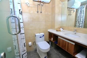 Bathroom Shower 4, VIEW Jingchi Apartment Hotel, Weihai