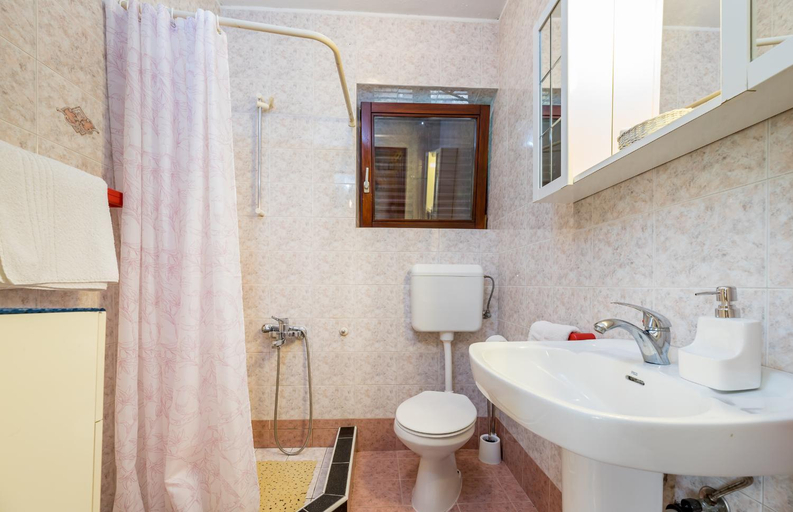 Bathroom 2, Apartments Ivana, Baška
