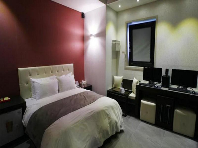 Others 4, Hotel Myeong Jak, Suwon