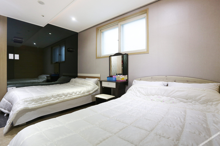 Bedroom 2, Sokcho Maldives, Sokcho