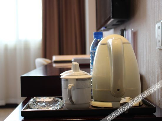 Others 4, 95 Hotel Chain (Changshun), Qiannan Buyei and Miao