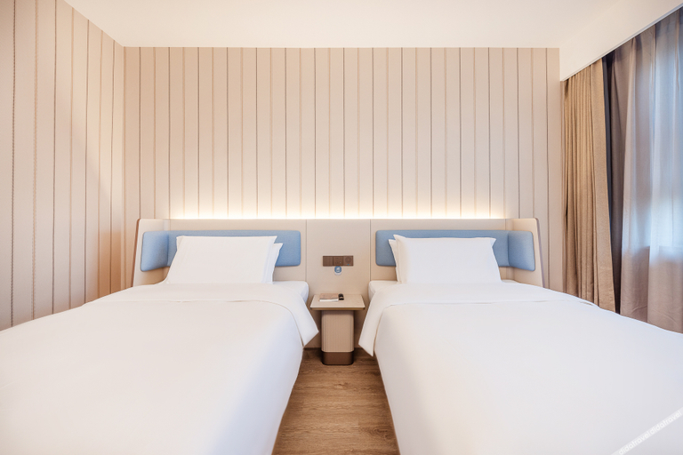 Bedroom 3, Hanting Hotel Dunhuang Shazhou Market Municipal Square, Jiuquan