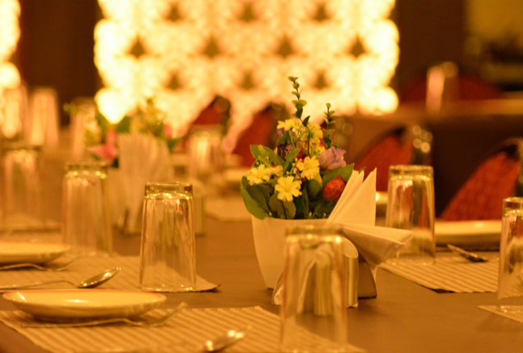 Food & Drinks 4, Hotel YKS, Kota