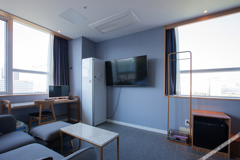 Others 5, Busan No 25 Myongji, Gangseo