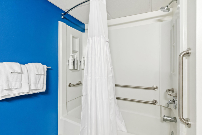 Bathroom, Spark by Hilton Lexington, Rockbridge