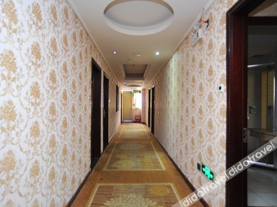 Others 2, 8 Inns (Dongguan Nancheng Pedestrian Street), Dongguan