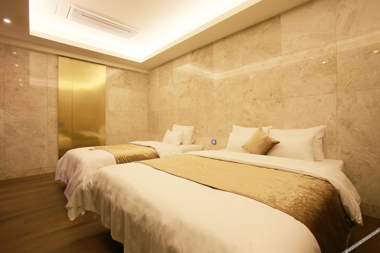 Bedroom 3, Namyangju Gold Hotel, Uijeongbu