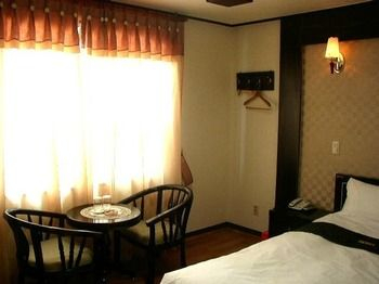 Others 4, Buckingham Motel, Jeju