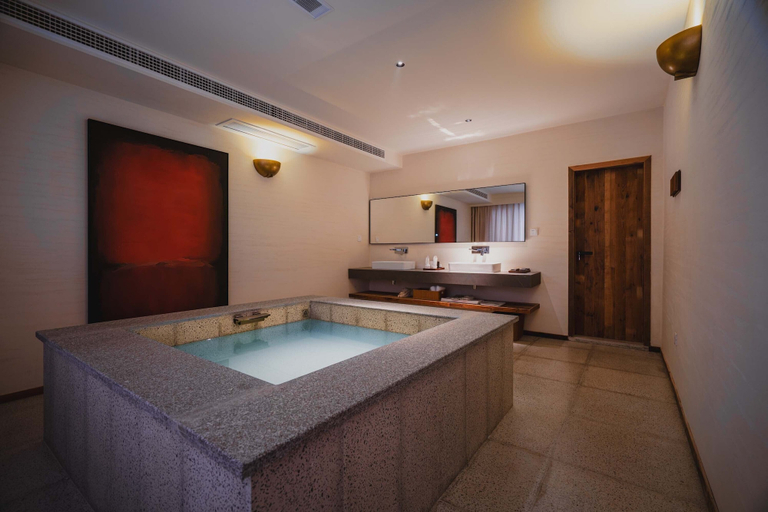 Bathroom 2, Emeishan XiaoshanQing Luxury Resort, Leshan
