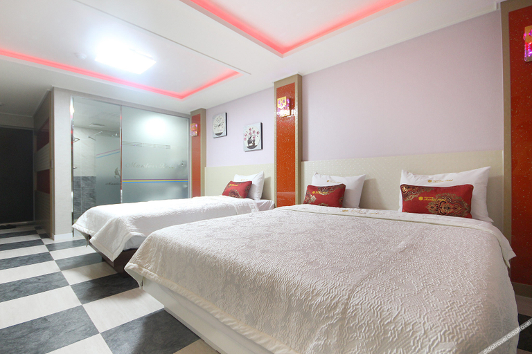 Bedroom 4, Goheung Nokdong Hotel J, Goheung