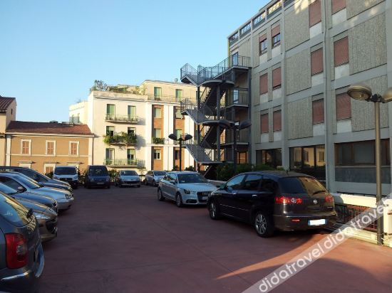 Others 4, Hotel Valentino, Terni