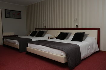 Guestroom 3, Hotel La Reine, Liège