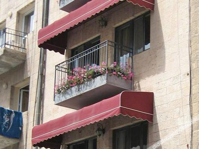 Exterior & Views 2, La perle hotel