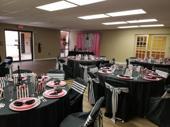 Food & Drinks 5, Stayable Kissimmee East, Osceola