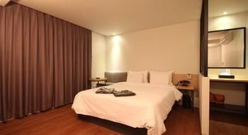 Others 4, Muri Hotel, Nam
