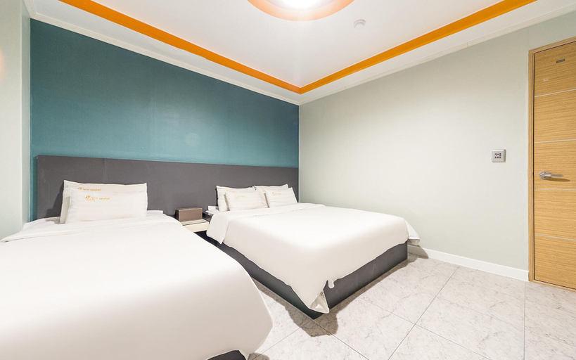 Bedroom 4, Yeosu Hotel Sixty, Yeosu