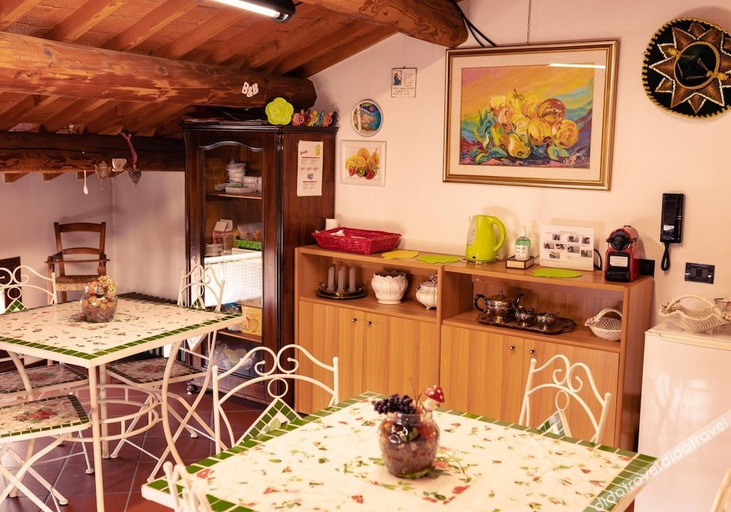 Others 5, Casa Stefy, Padua