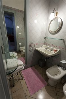 Bathroom, L'Orangerie d'Epoque, Lecce