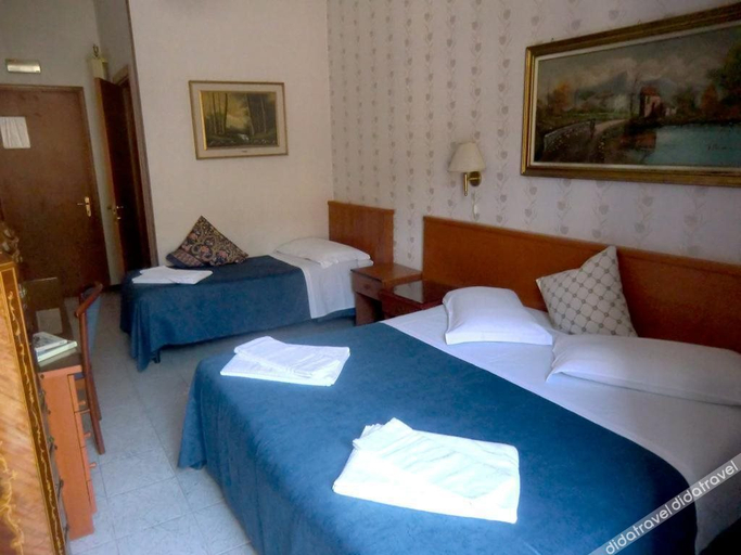 Others 5, HOTEL SARA, Torino