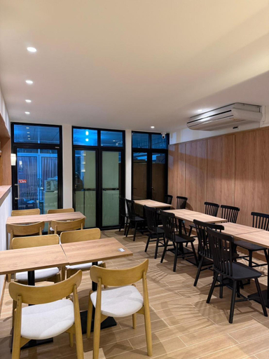 Food & Drinks, 611 Hotel, Muang Phetchaburi