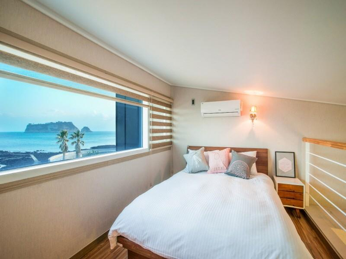 Bedroom 2, Jeju Solarseado Pension, Seogwipo