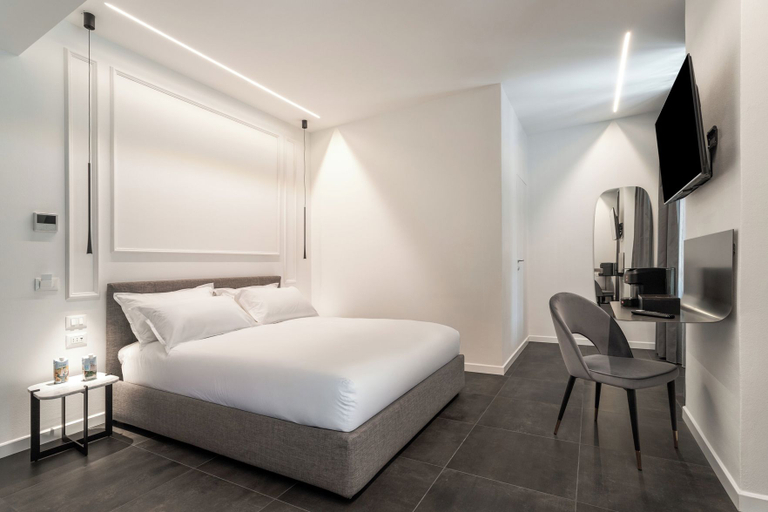 Bedroom 4, King Property, La Spezia