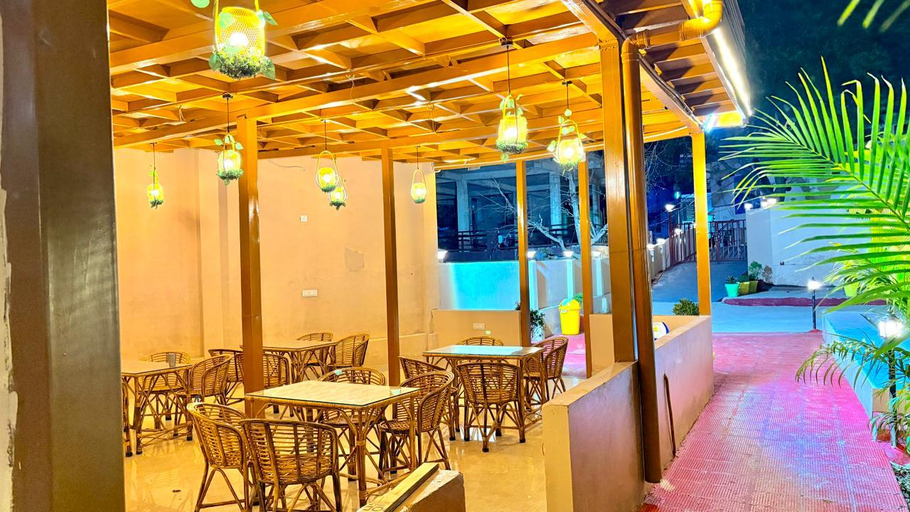 Restaurant 4, Devora Resort, Tehri Garhwal