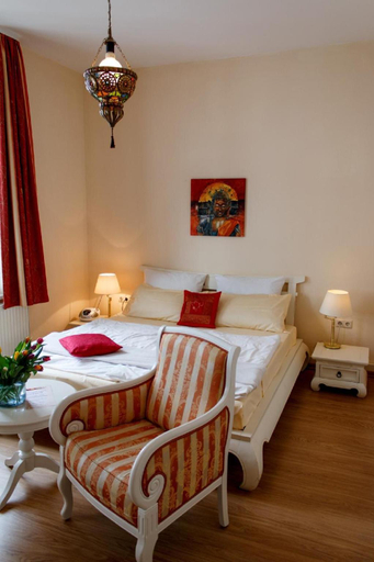 Bedroom 4, Miramar, Pinneberg