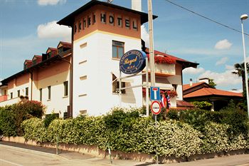 Others 3, Small Hotel Royal, Padua