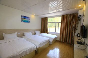 Others 4, Red Apple Inn, Zhangjiajie
