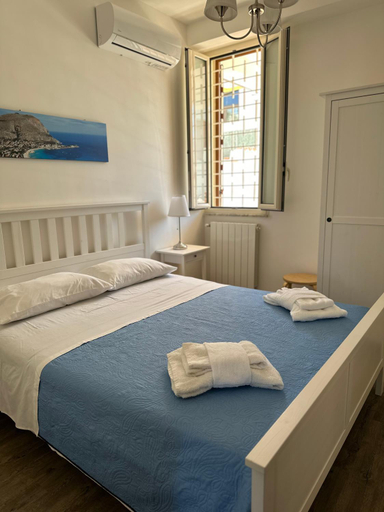 Bedroom, Mondello Apartments, Palermo