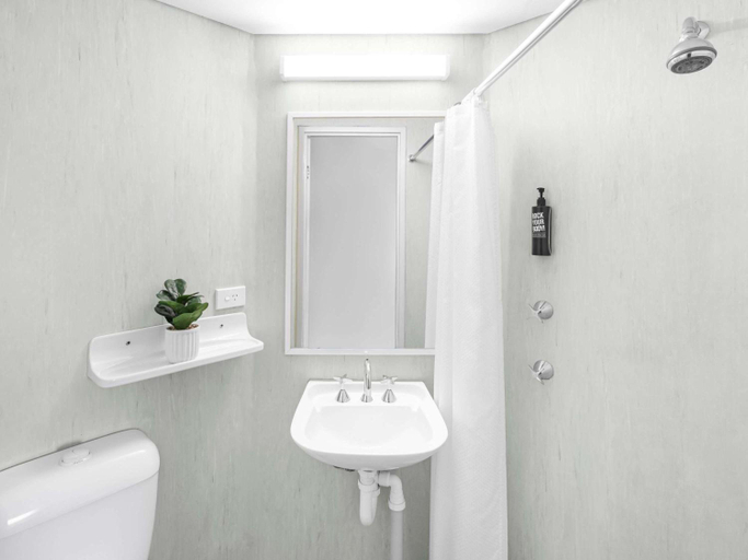 Bathroom 3, Coffs Harbour Budget Stay, Coffs Harbour - Pt A