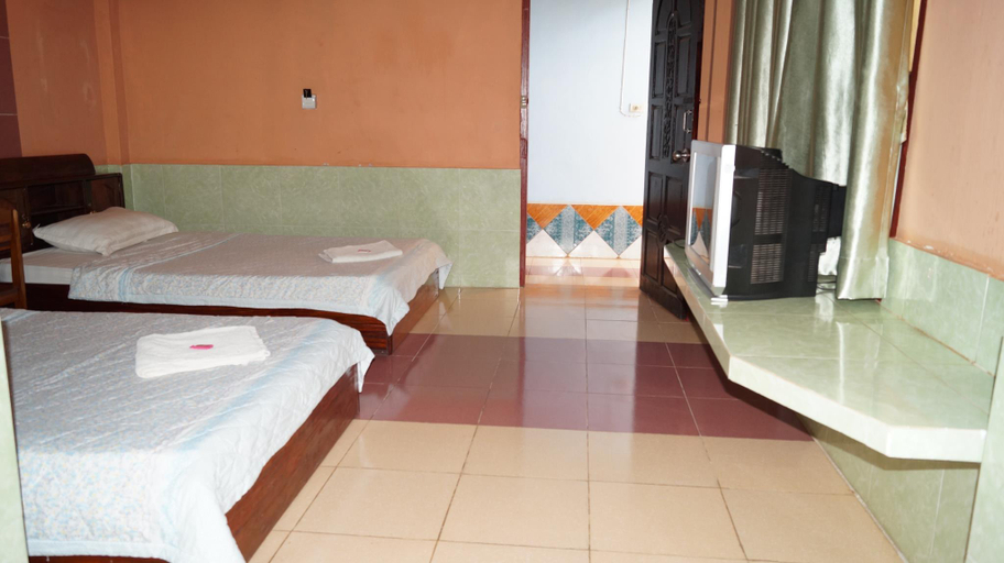 Others 2, Mary 2 Hotel, Pakxe