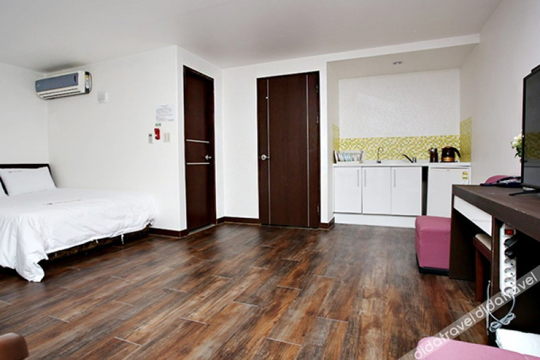 Bedroom 2, Hotel Mallipo, Taean