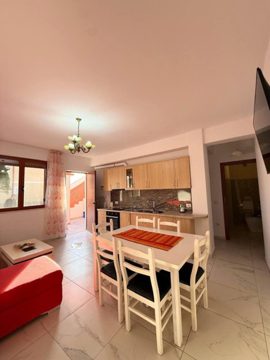 Others 5, Villa Joli - Spacious Houses with Yard & Parking in Central Vlore, Vlorës