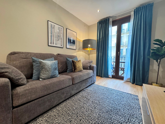 Others 4, Paseo DE Gracia Modernist Apartment TWO BED TWO Bath By Myrentalhost, Barcelona