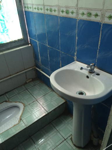 Bathroom 3, Shunjin Hostel, Shenzhen