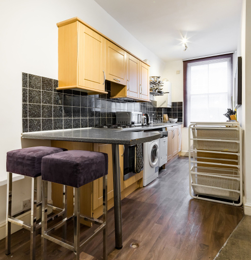 Food & Drinks 4, Aldgate City Apartments, London