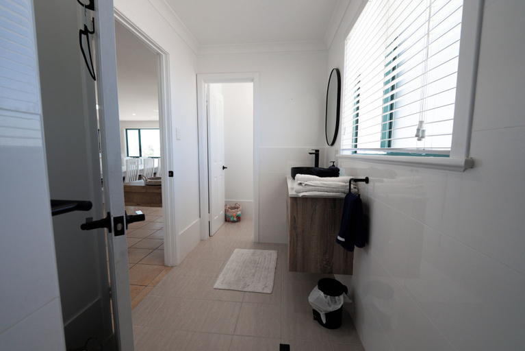 Bathroom 4, The Whitehouse Denham, Shark Bay