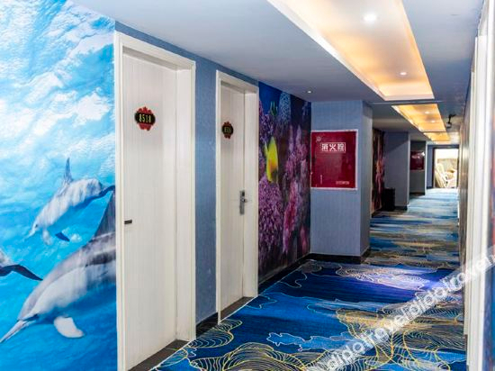 Others 4, Moon Hotel, Mianyang