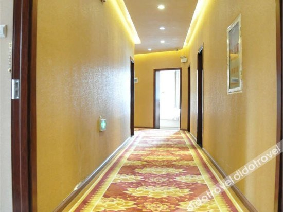 Others 3, Wanheng Hostel, Kunming
