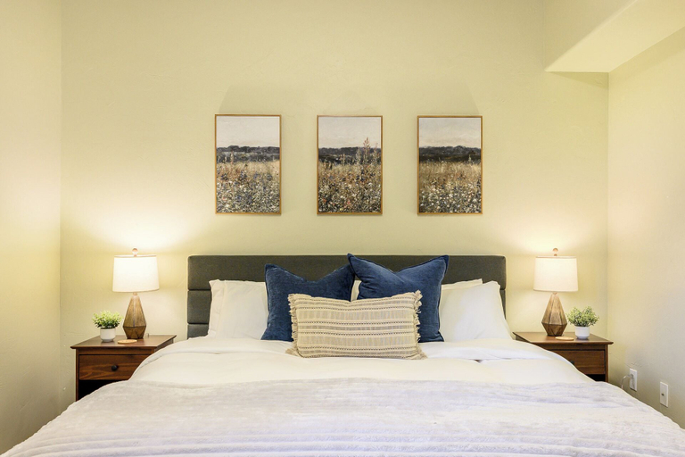 Bedroom 3, Franziska Haus, Yamhill