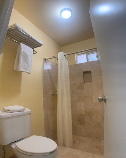 Bathroom 3, Hotel San Jose, Magdalena