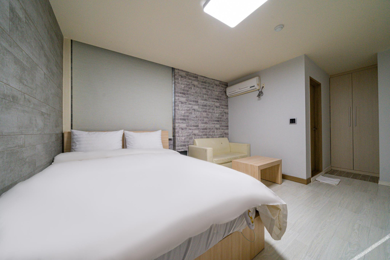 Bedroom 3, Sokcho Picasso, Goseong