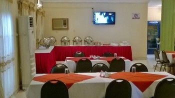 Others 3, Manor Hotel, Obio/Akp