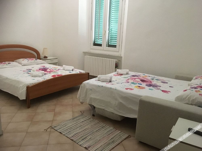 Bedroom 2, La Magnolia, Livorno
