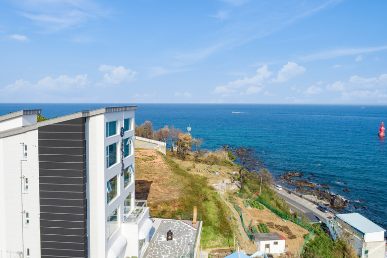Exterior & Views 1, Donghae 828 ocean view Spa Pension, Donghae