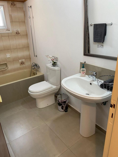 Bathroom, City Comfortable Apartment, Larnaca