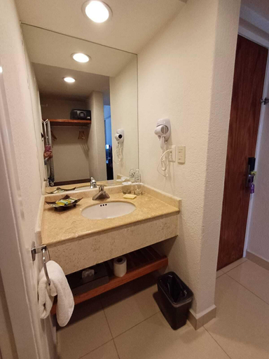 Bathroom 5, Bello Veracruz Hotel, Veracruz